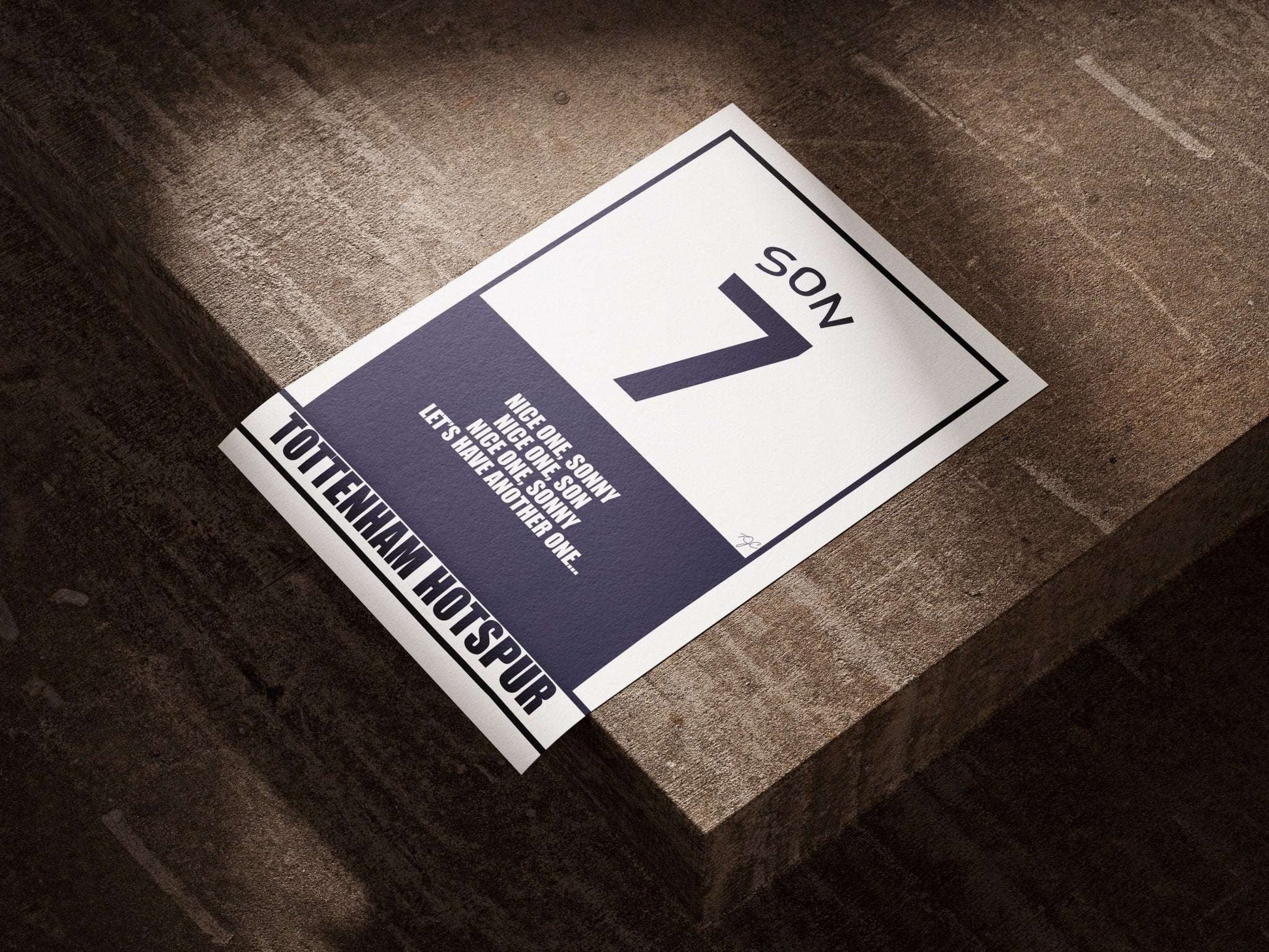 Tottenham Hotspur Son Heung-min - Football Art Print - Striped Circle