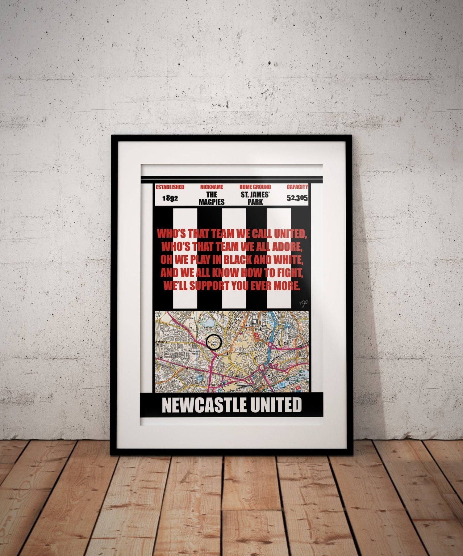 Newcastle United - Striped Circle