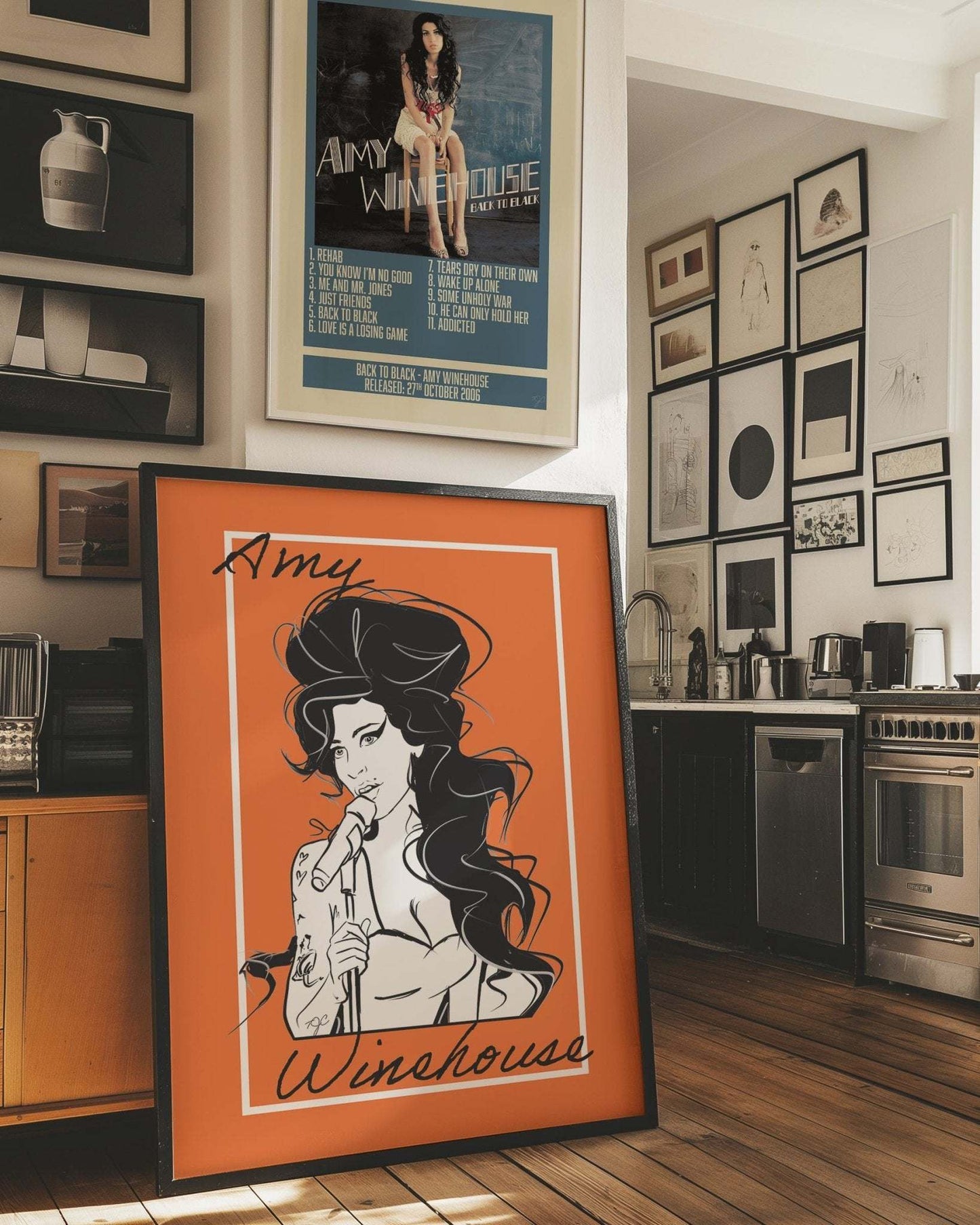 Amy Winehouse print - Striped Circle