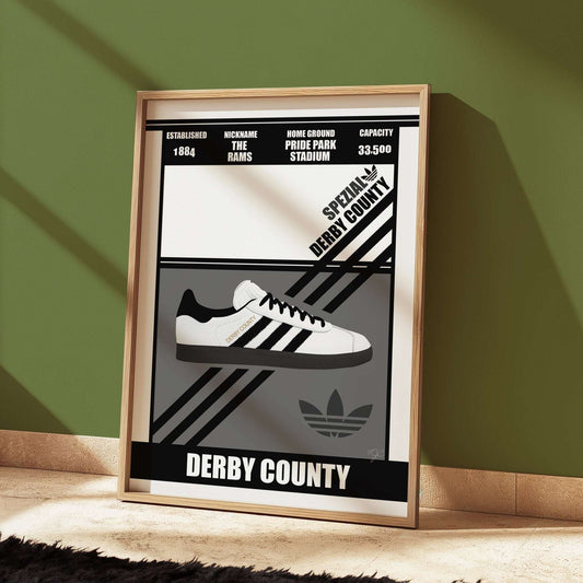 Derby County Spezial Trainer print - Striped CircleA5 (148mm x 210mm)