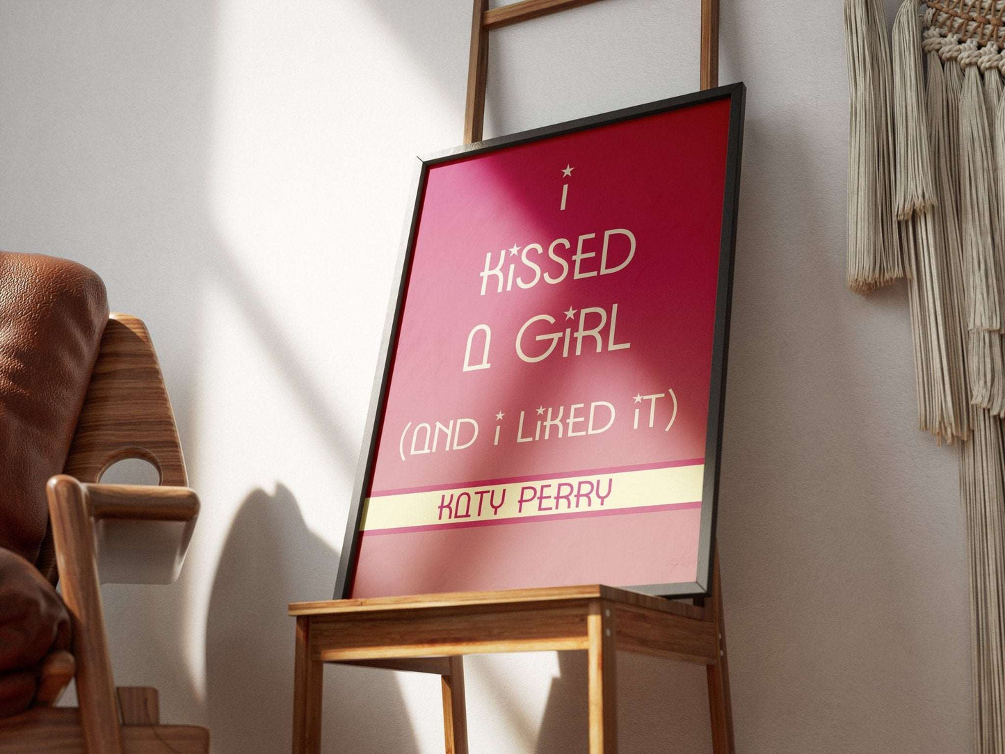 I Kissed a Girl - Katy Perry - Art print - Striped Circle